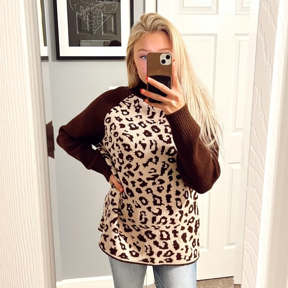 Blue B Cheetah & Brown turtleneck sweater NWT - Picture 1 of 7